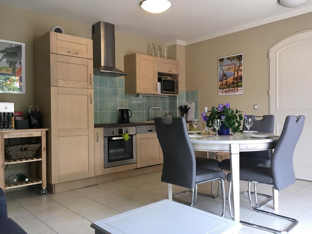 Appartement Dans Residence - Le Domaine De Camiole Callian  Buitenkant foto