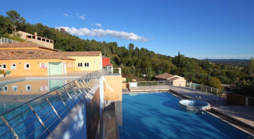 Appartement Dans Residence - Le Domaine De Camiole Callian  Buitenkant foto
